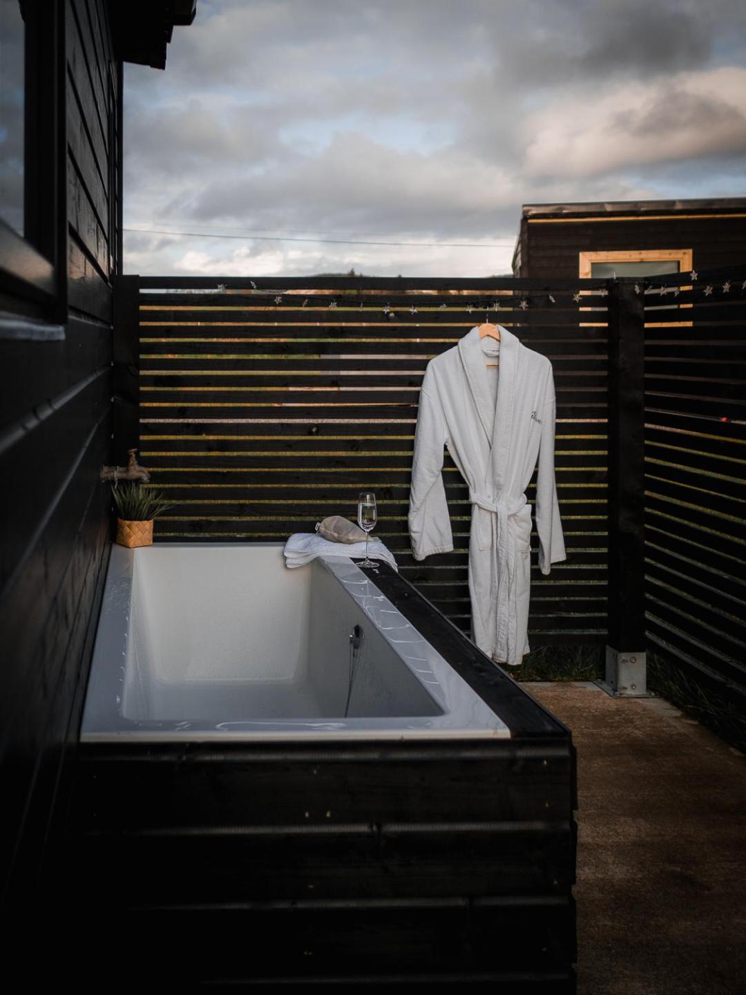 Wild Hideaways Luxury Lodges And Eco Spa バントリー エクステリア 写真